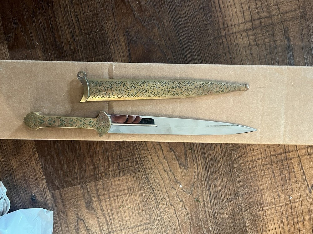Bronze Handle Dagger