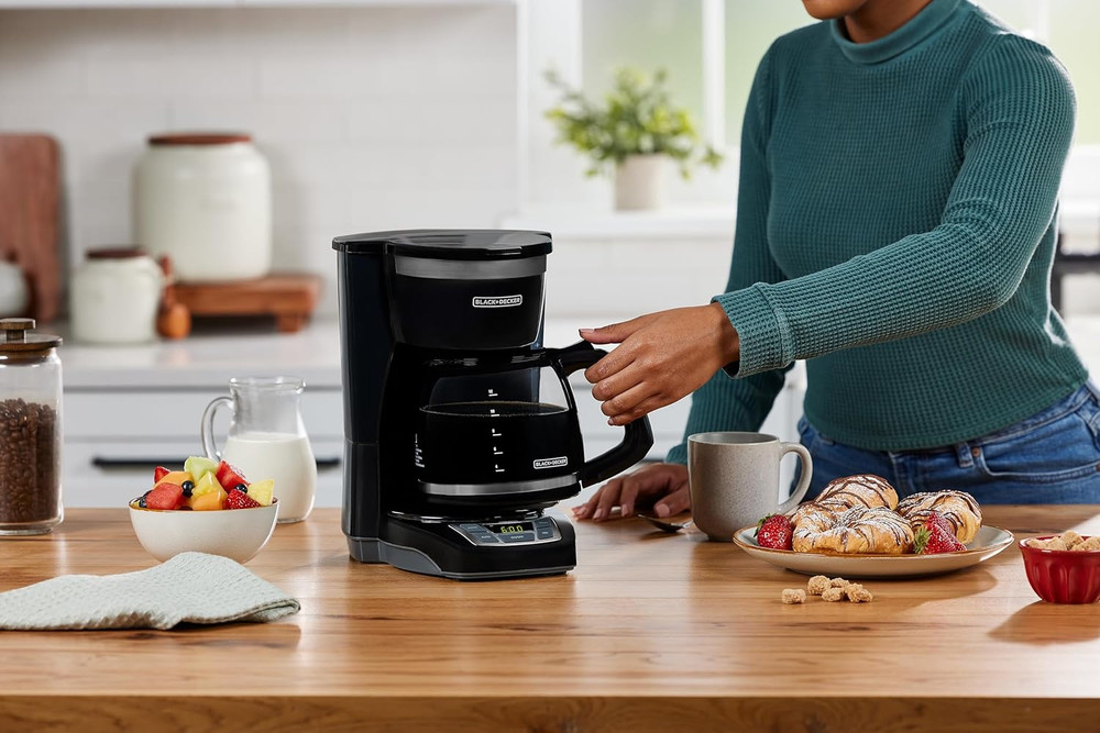 BLACK+DECKER 12-Cup Programmable Coffee Maker with Washable Filter, Black