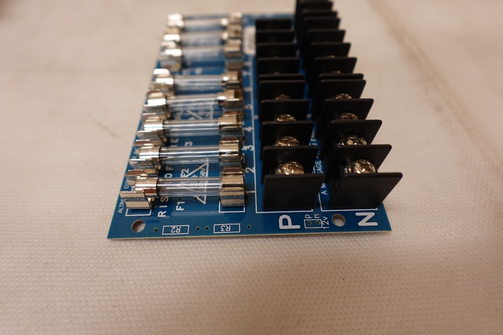 Altronix PD8UL UL Listed Sub-Assembly Power Distribution Module 8 PTC Outputs