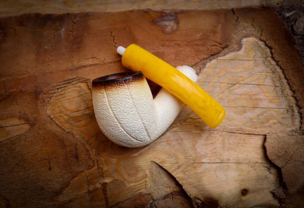 Rustic Patterned Special Hand Crafted Lee Van Cleef Meerschaum Pipe