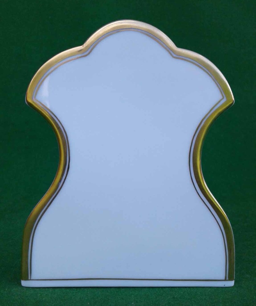 HEREND - NOEL - PORCELAIN QUARTZ MANTLE CLOCK - BOXED.