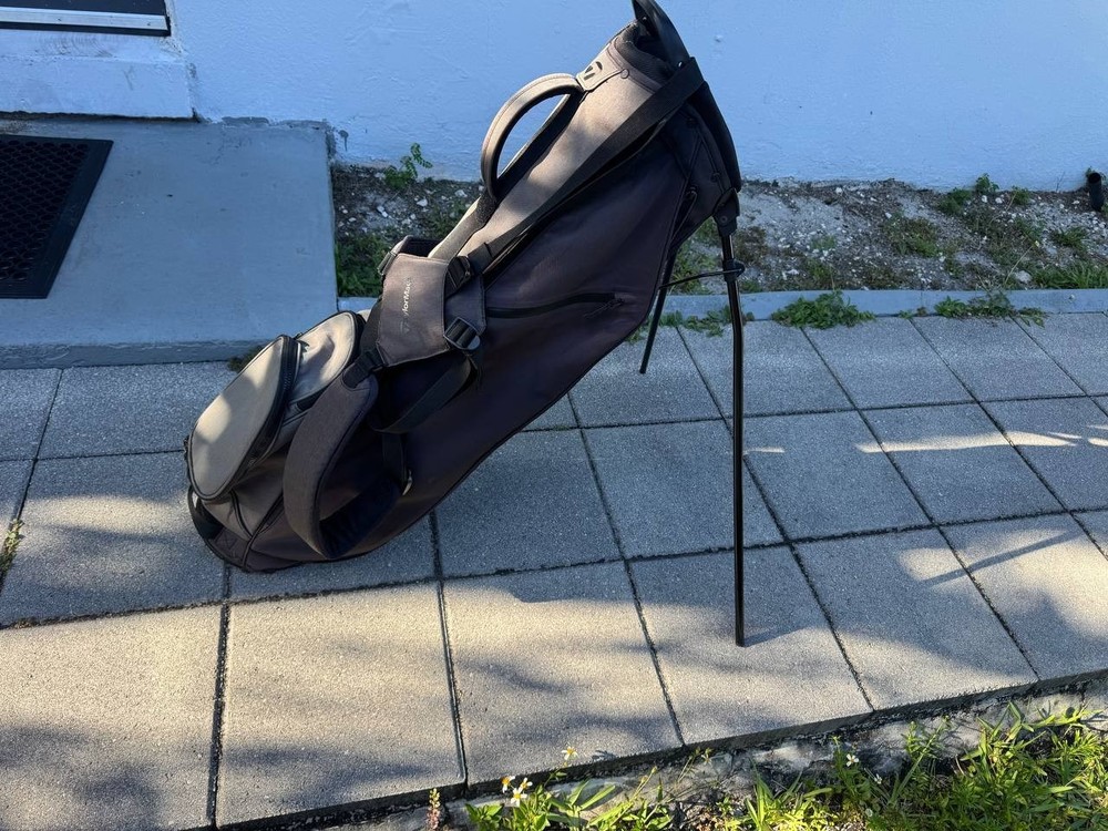 TaylorMade FlexTech Carry Stand Bag