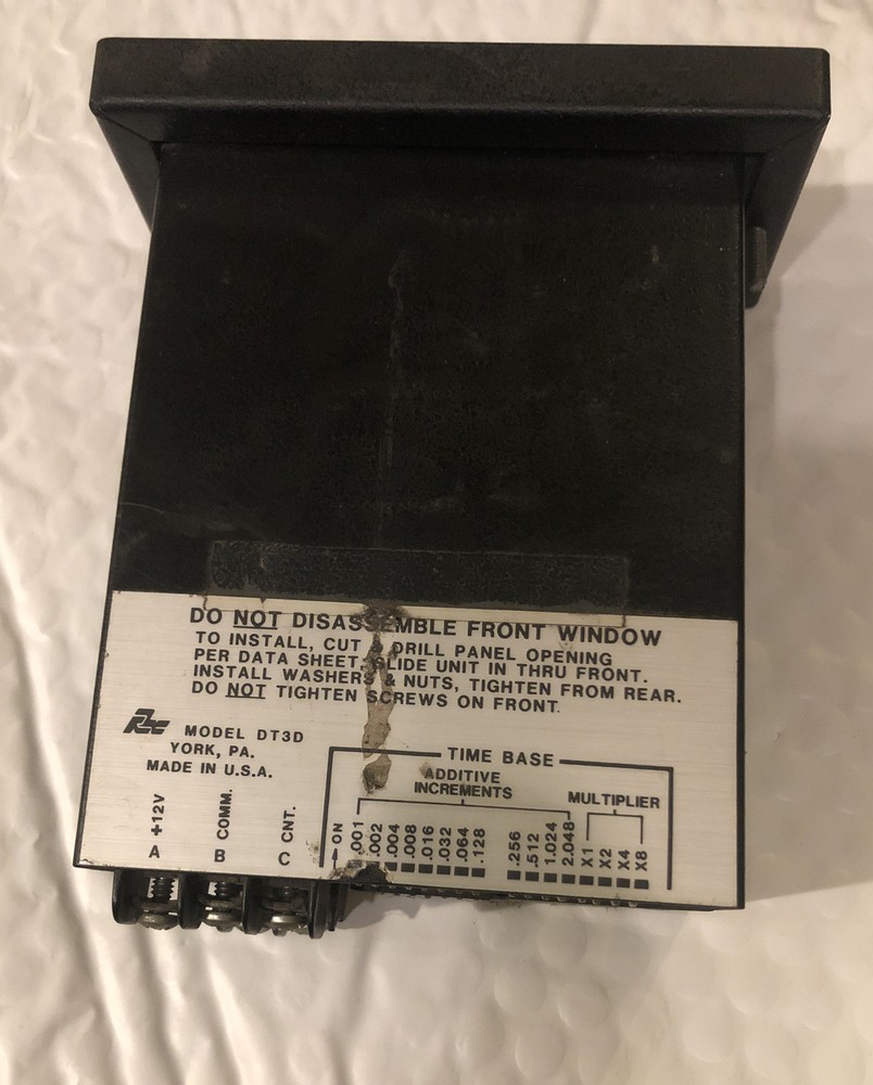 RedLion Controls RPM Tachometer DT3D