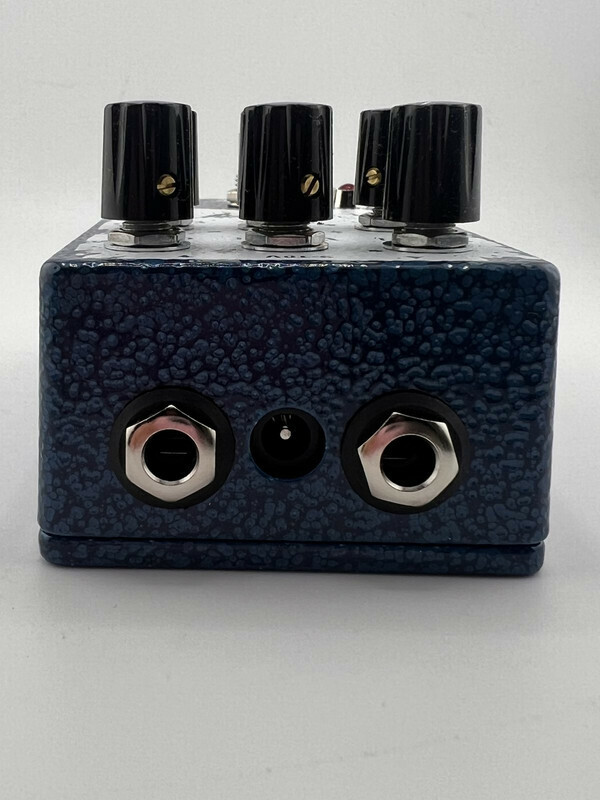 EARTHQUAKER DEVICES DYNAMIC AUDIO GRINDER ZOAR PEDAL