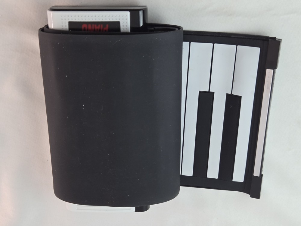 Sharper Image Play ‘N' Roll Portable Piano Electronic Keyboard Tested Working