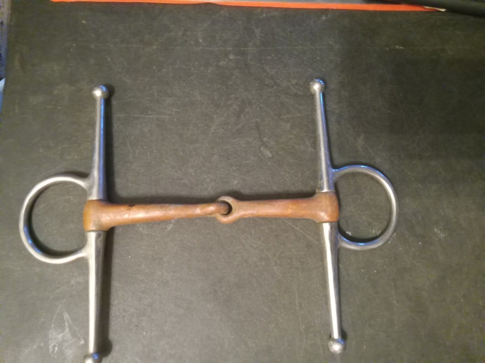 Used eggbutt full cheek snaffle Bit 5 1/4 in copper mouth