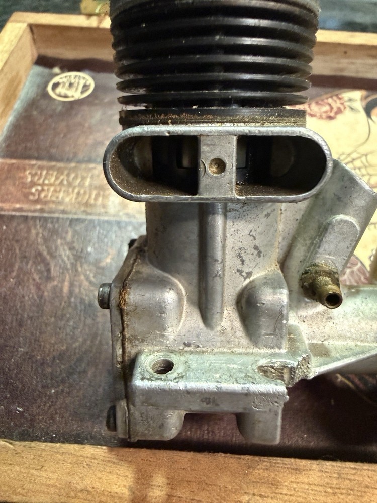 Vintage McCoy .35 RC Plane Stunt Engine! Compression !!