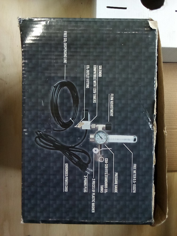 co2 regulator with solenoid