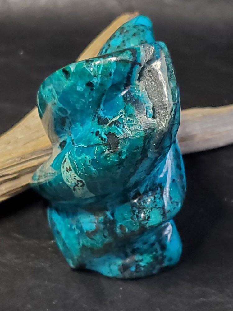 CHRYSOCOLLA Abstract Carving