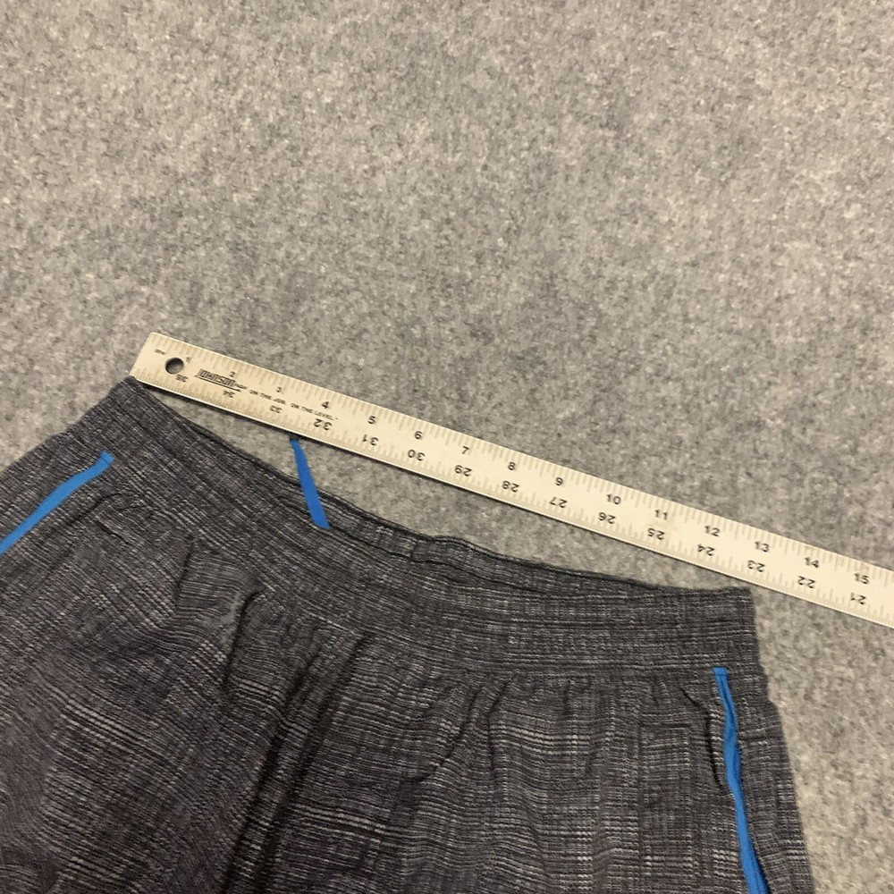 Lululemon Shorts Mens Size Medium Solid Active Pockets M