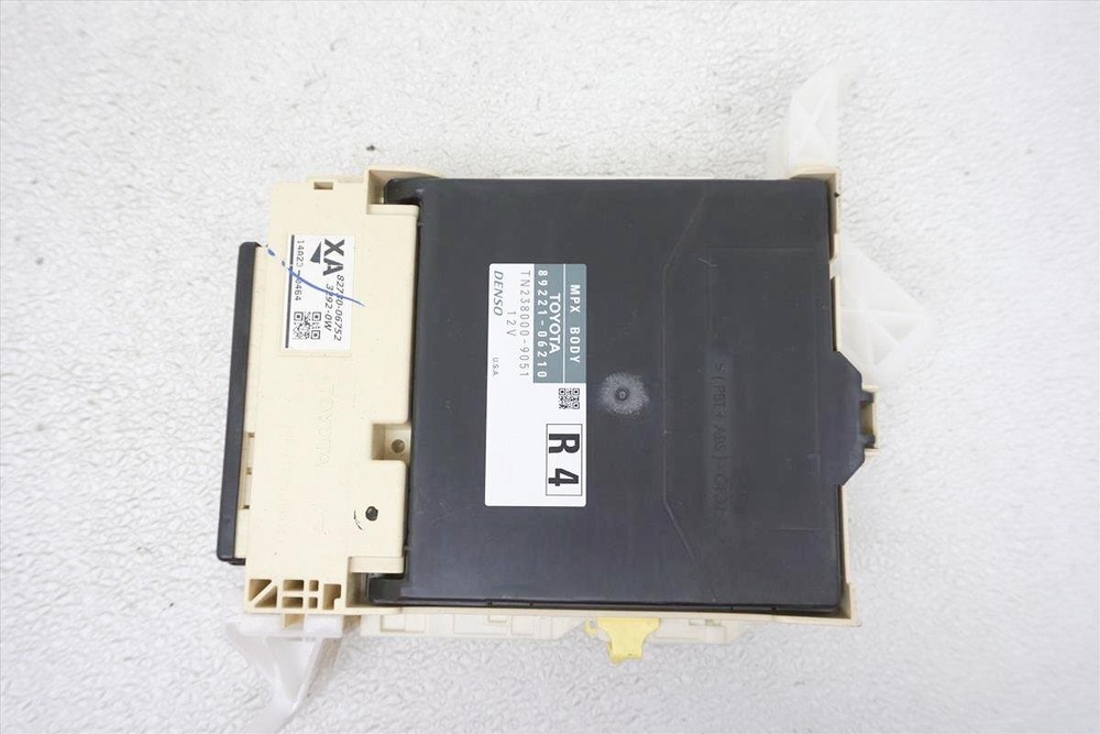 2012-2014 Toyota Camry Multi Plex Network Computer Module Unit 89221-06210