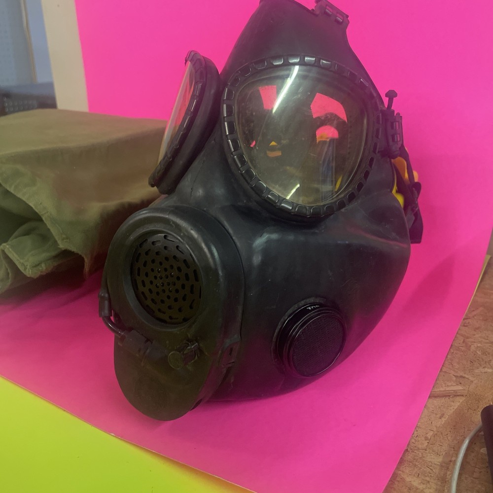 M17A2 Gas Mask Size Medium