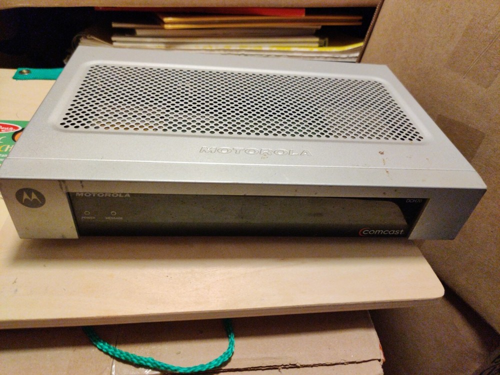 DCH70 / 2081  Motorola Comast Digital Cable Receiver Box Untested