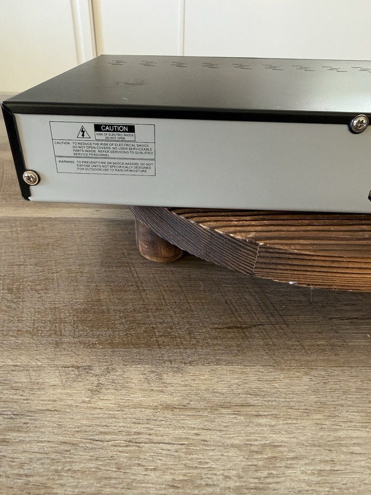 Lorex 1080P Wireless DVR (LH0904-D)-BLACK