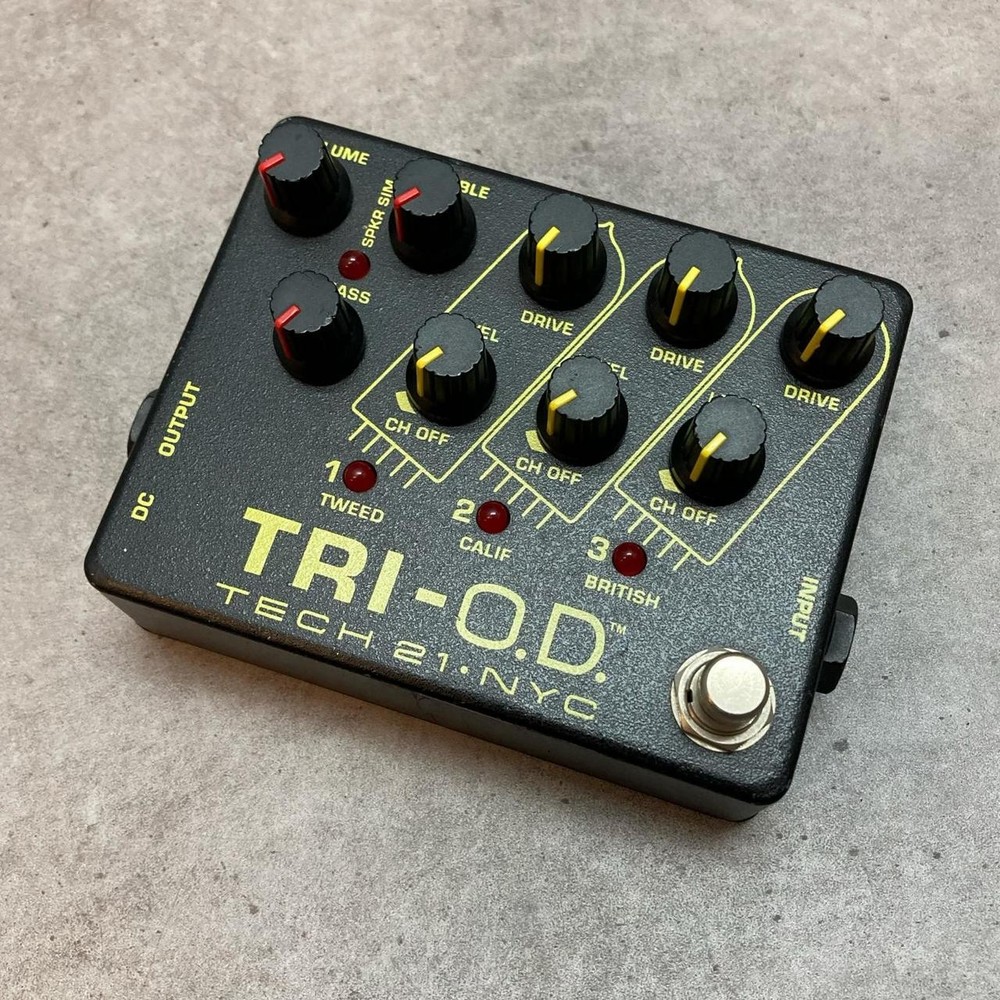 TECH21 TRI-O.D. 659887