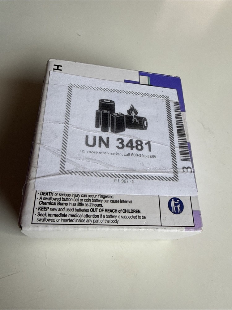 NORTH Wireless Microphone with Charger (USB-C) NEW Open Box