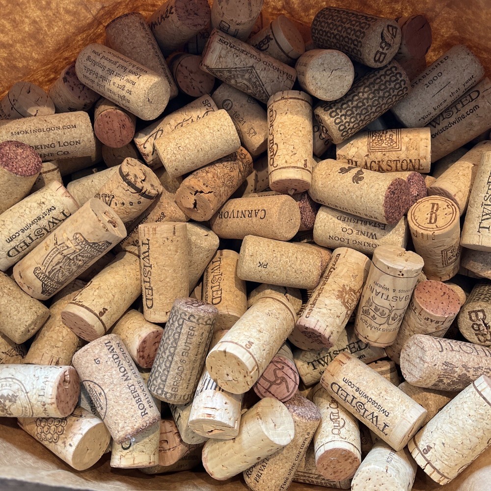 650 Craft Red & White Wine Corks. No Plastic Or Imitation Cork.
