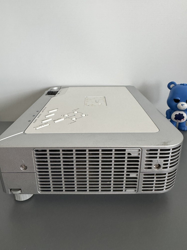 Sanyo PLC-XU73 Projector
