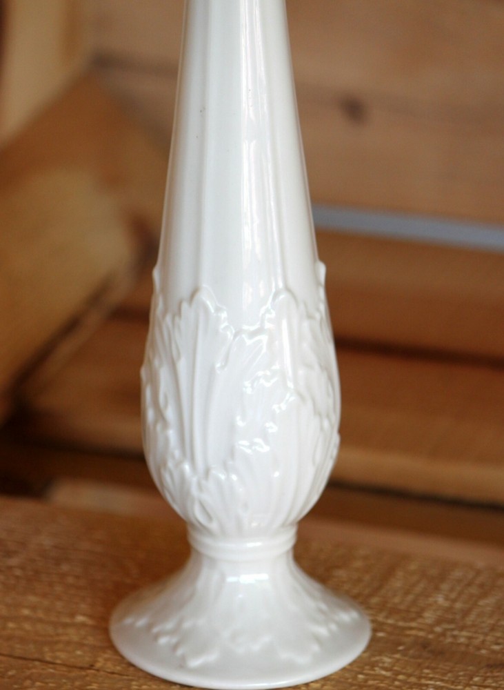 Woodland Pattern Leaf Embossed Tall Bud Vase