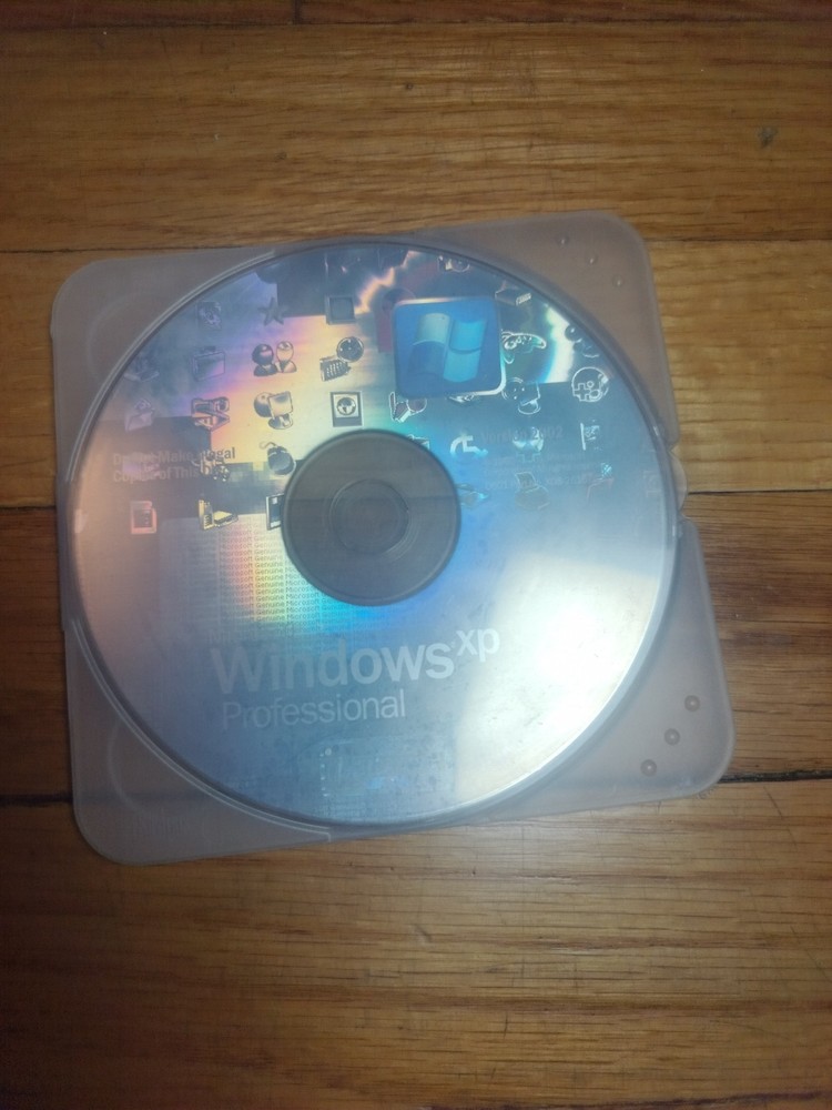 Microsoft Windows XP Professional OEM CD – English –