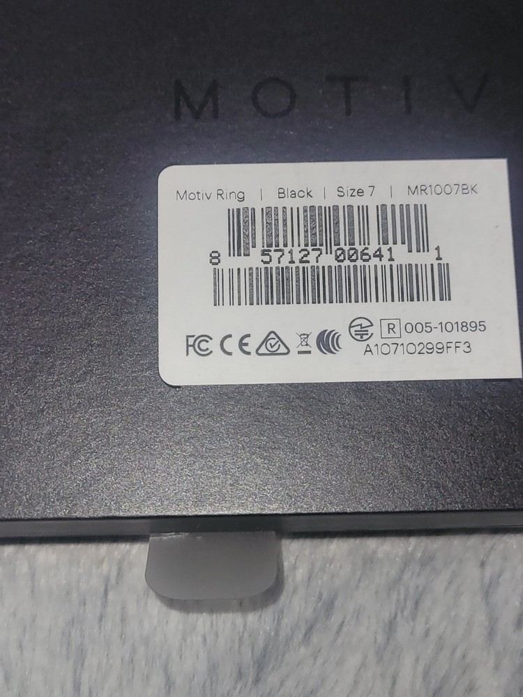 untested Motiv Smart Ring Activity Tracker Size 7 Black With charger