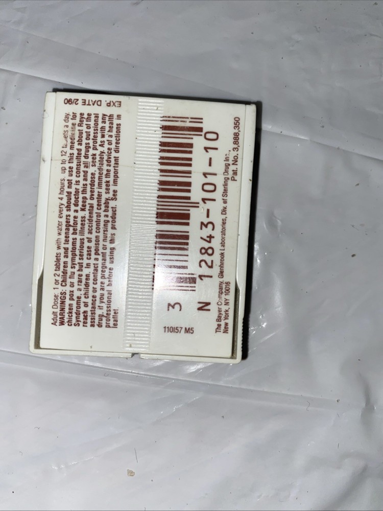 Vtg Bayer Box