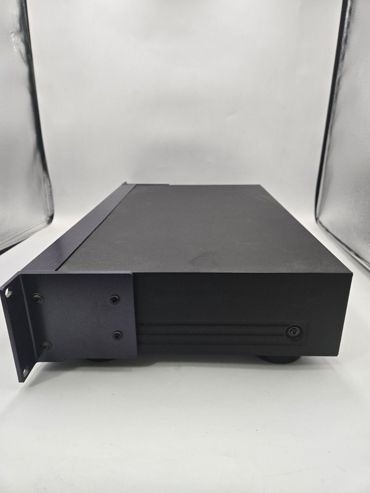 HHB BurnIT CDR-830 Professional Compact Disc Recorder W/ Rack Mount - No Remote