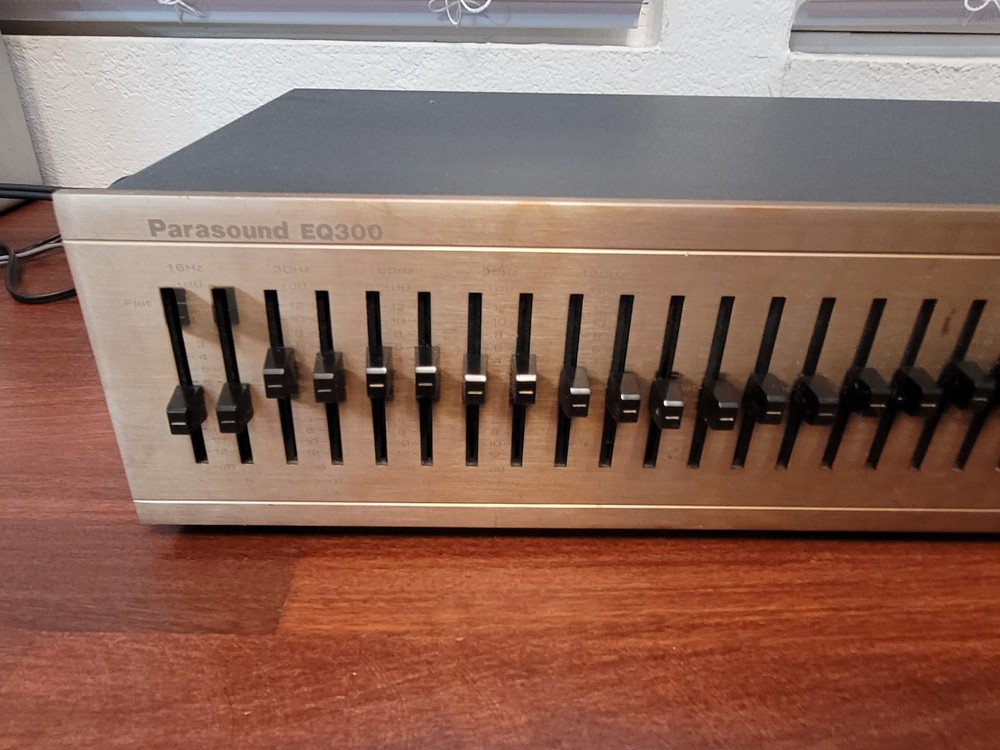 Parasound EQ300 12 Band Equalizer- Analyzer