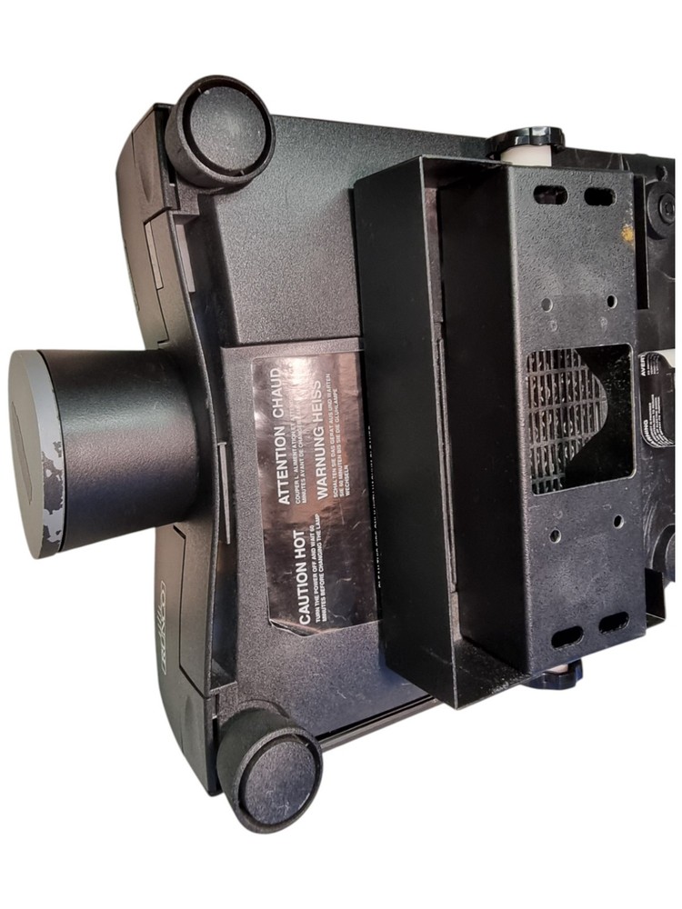 Runco LCP-500 (MultiSync MT600) LCD Projector