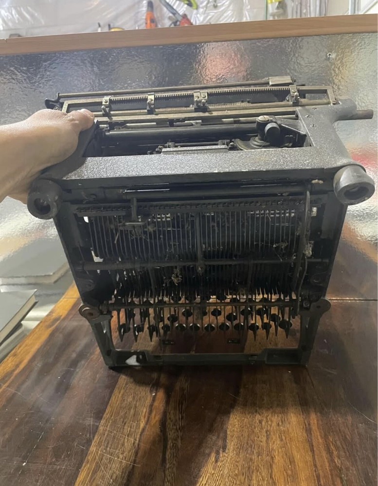 Antique Underwood Typewriter AS-IS