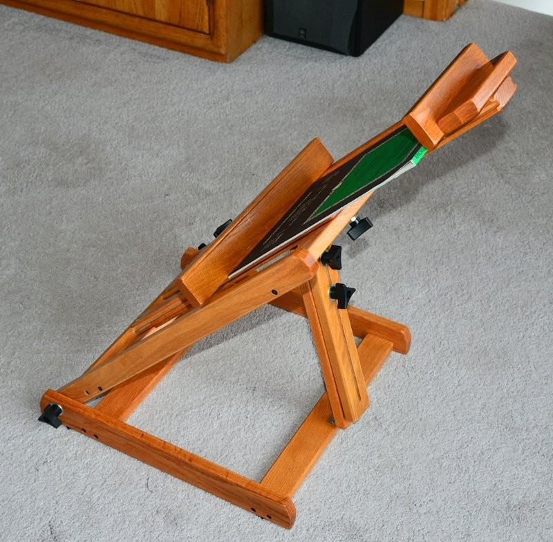AMERICAN SOLID OAK LARGE TABLETOP EASEL