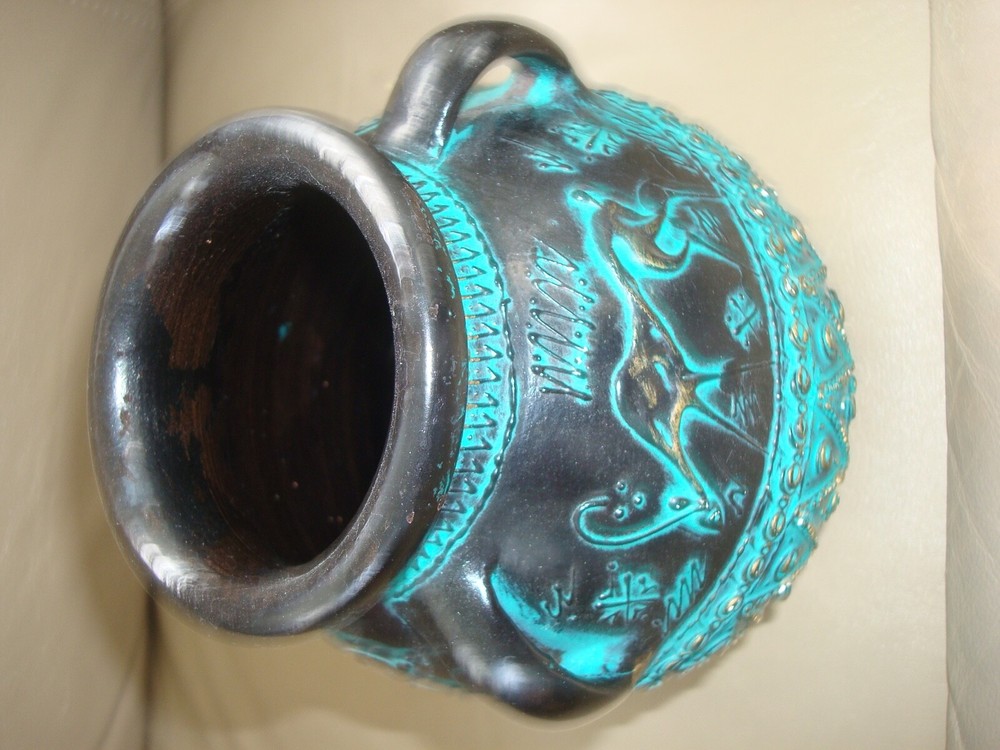 3 VINTAGE DECORATIVE VASES