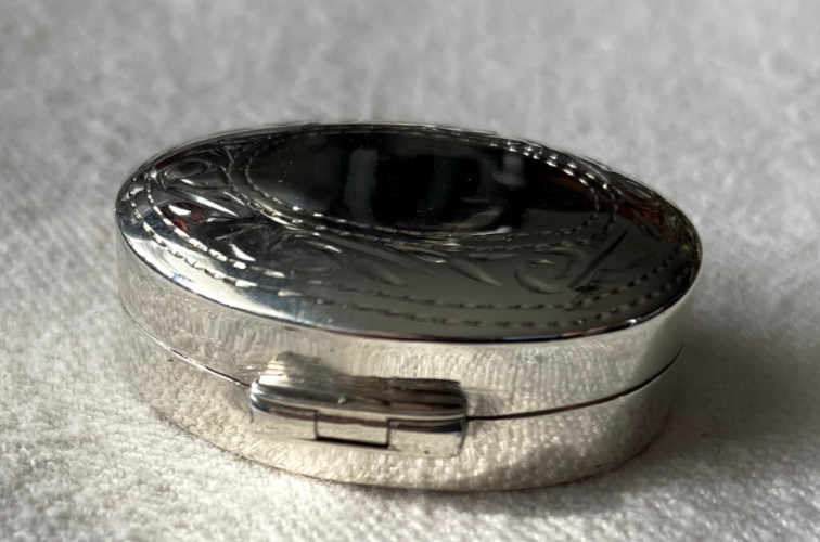 Sterling silver vintage etched oval pill box