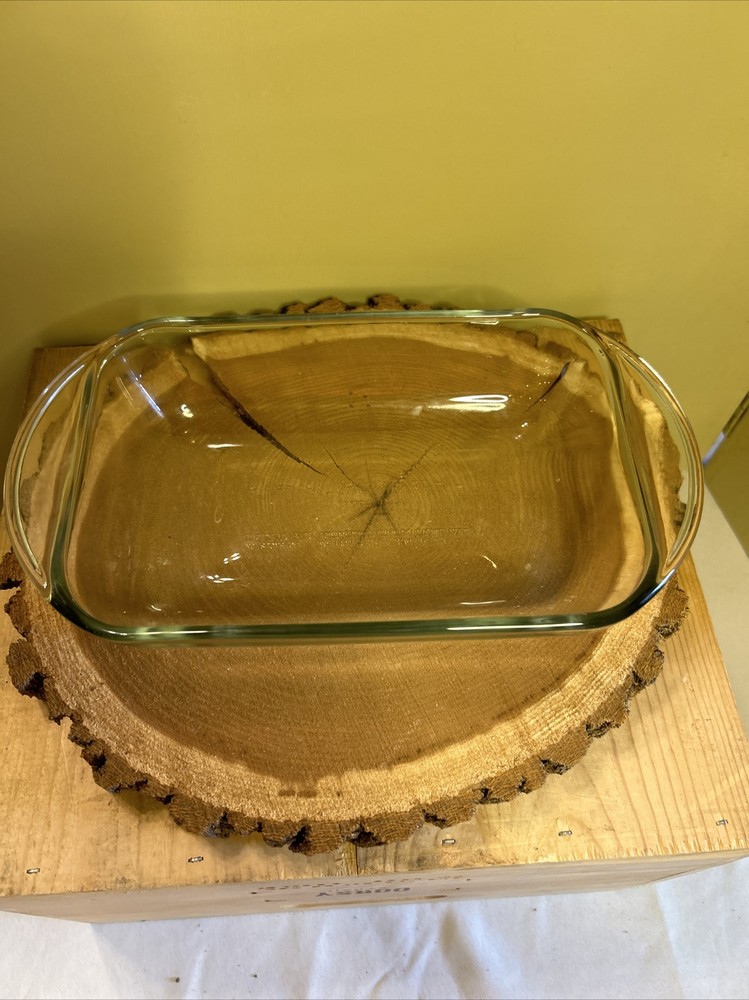 Pressed Clear Glass 1 Quart 6 in x 9 in Rectangular Baking Dish Casserole Cake