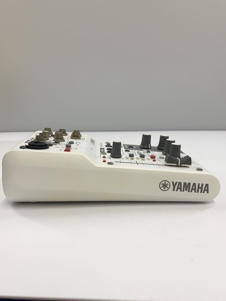 YAMAHA AG03 MIXER Used