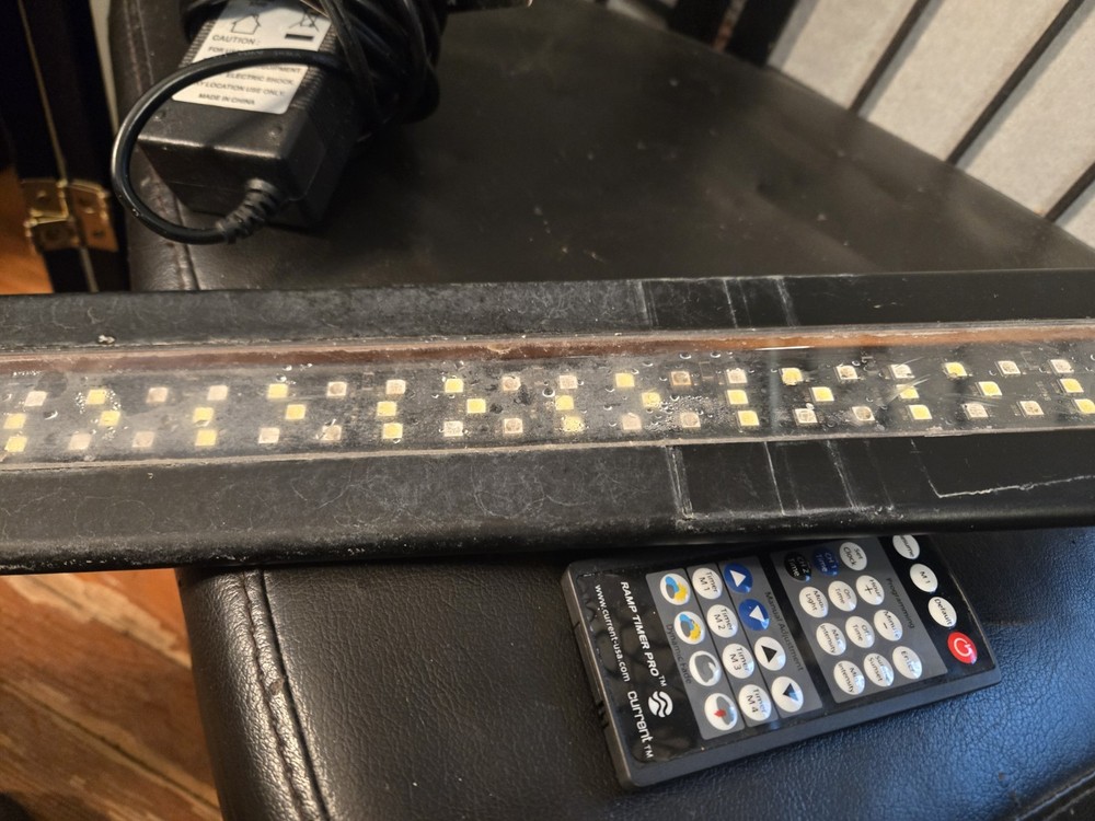 Current USA - Orbit Marine 48"- 60" IC LOOP LED (PRE-OWNED)