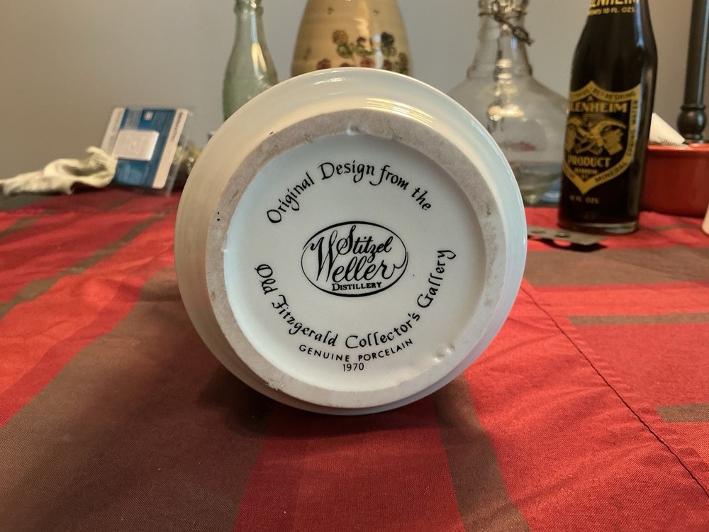 South Carolina Tri Centennial Liquor Bottle (Empty )￼