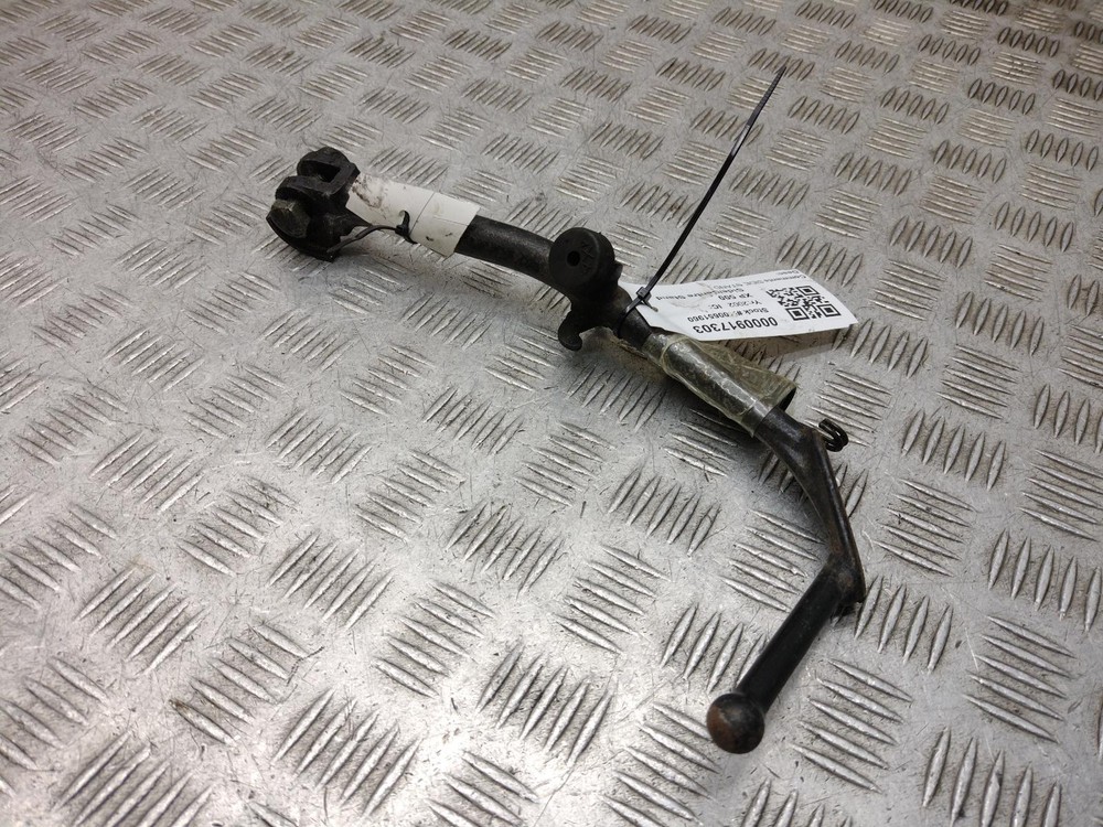 2002 YAMAHA XP 500  Side Stand
