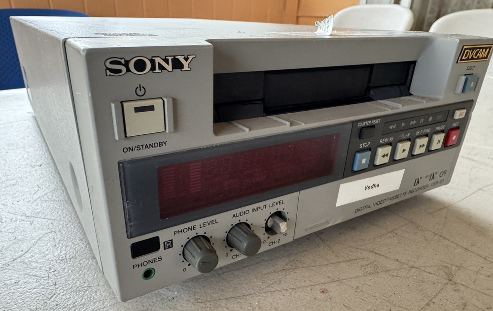 SONY DVCAM DSR-20 DIGITAL VIDEOCASSETTE RECORDER
