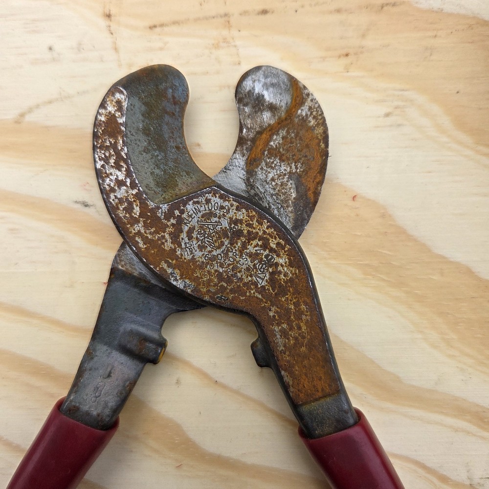 Klein Tools High Leverage Cable Cutter - Red