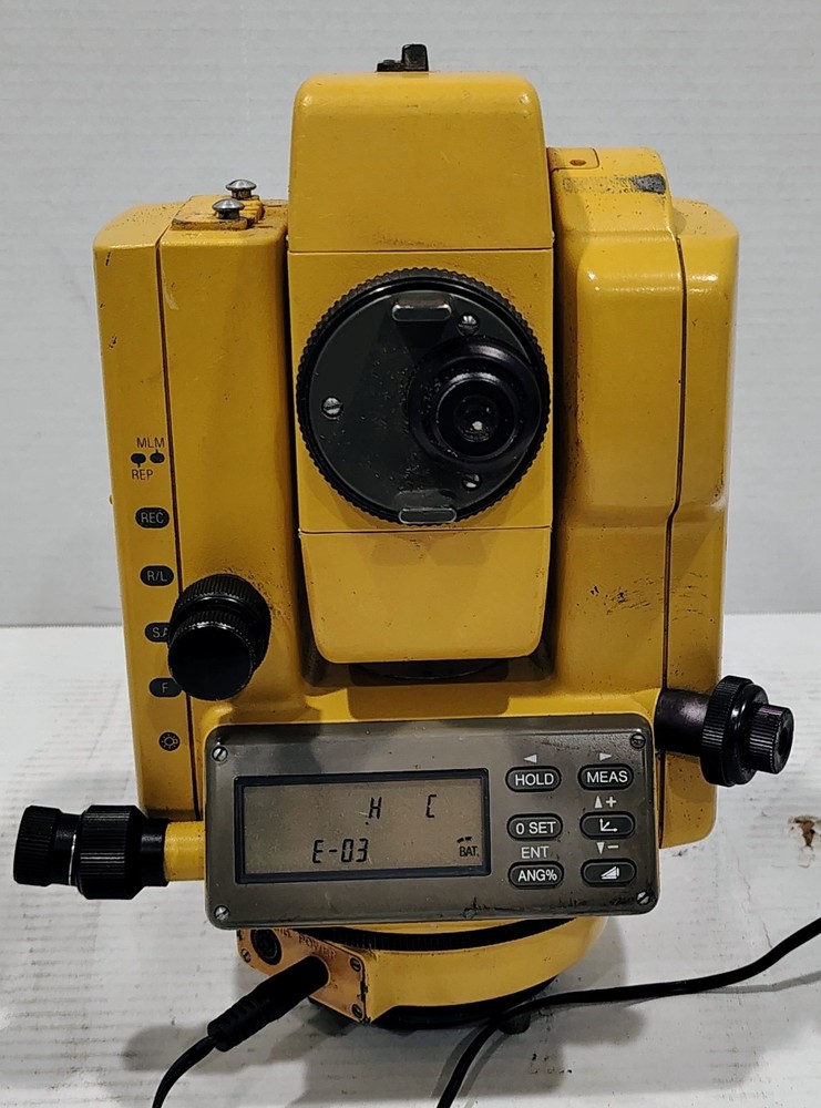 Topcon GTS-303D Electronic Precise Surveying And Data Collection Power Tested
