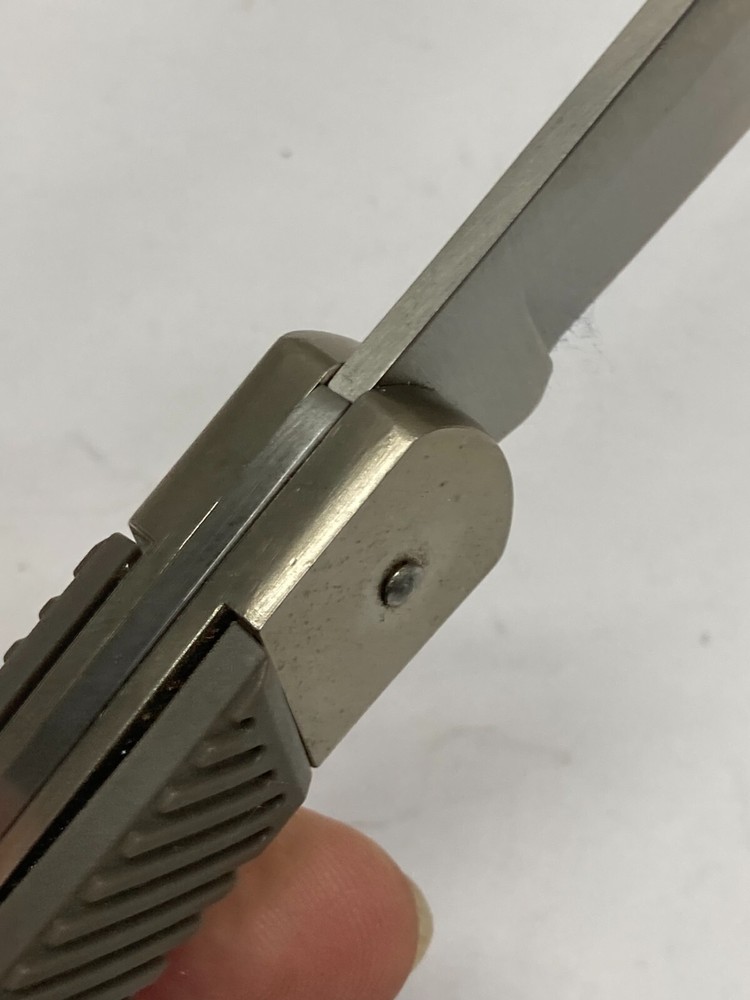 Heavy Duty Lockback Folding Knife w/Plain Blade, Rubber Grip K-7195M