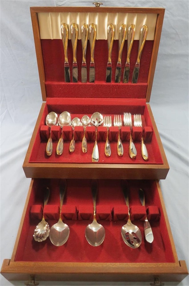 48PC ONEIDA GOLDEN CAMBER SERVICE FOR 8 FLATWARE SET + SERVING PIECES & BOX