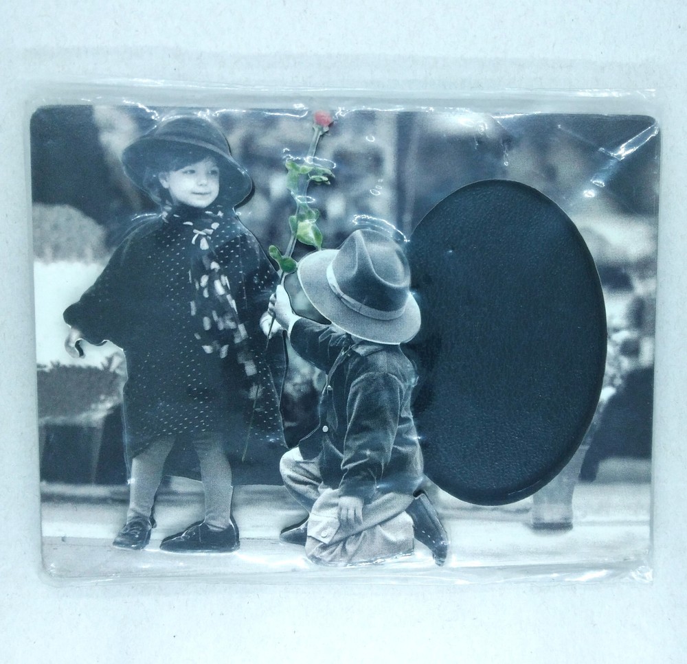 DNF-BME 1996 FIGI Graphics Picture Frame, Made in Canada