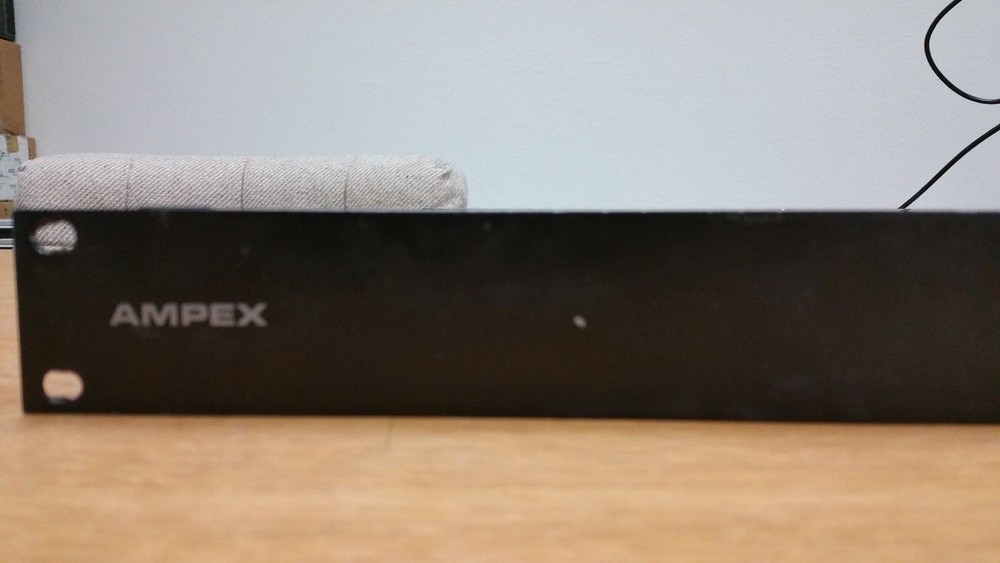 Ampex DCT 710i Parallel Digital Signal Distributor