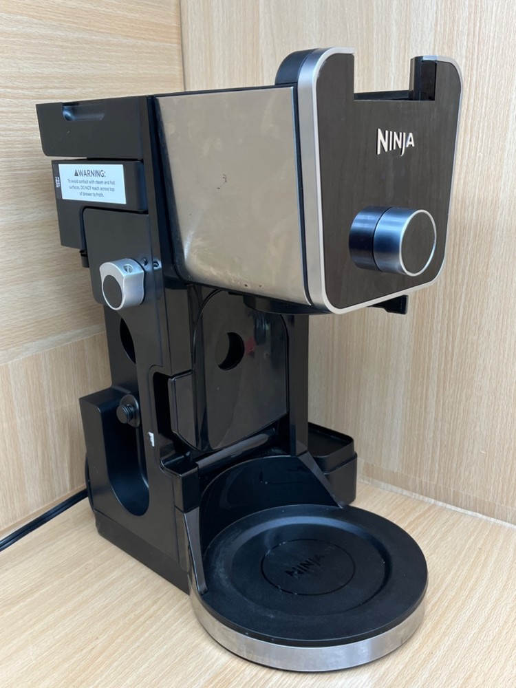 Ninja CFP305 Coffee Maker "MISSING WATER TANK"