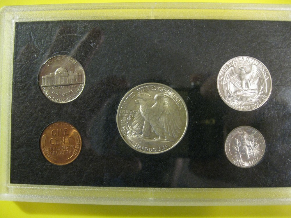 1946 P US Mint Set Brilliant Uncirculated!