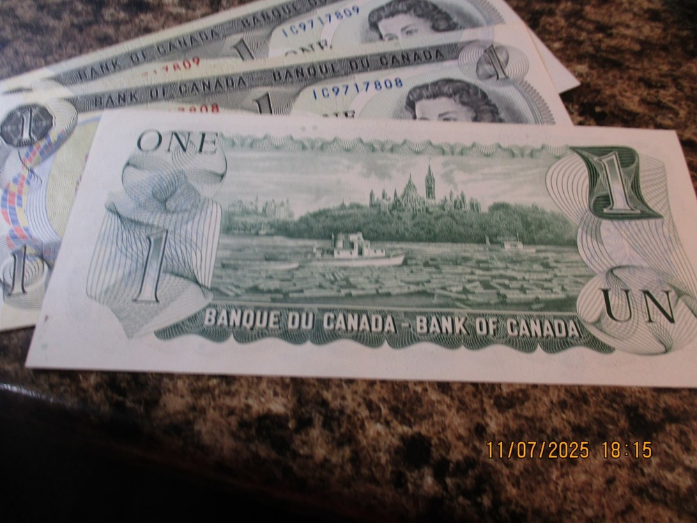 1973 (3) CONSECUTIVE CANADA $1 DOLLAR NOTES CU 807-809