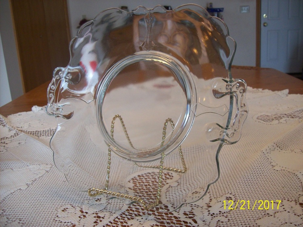 Crystal Clear Depression Glass Scalloped Edge Double Handle Cake Plate