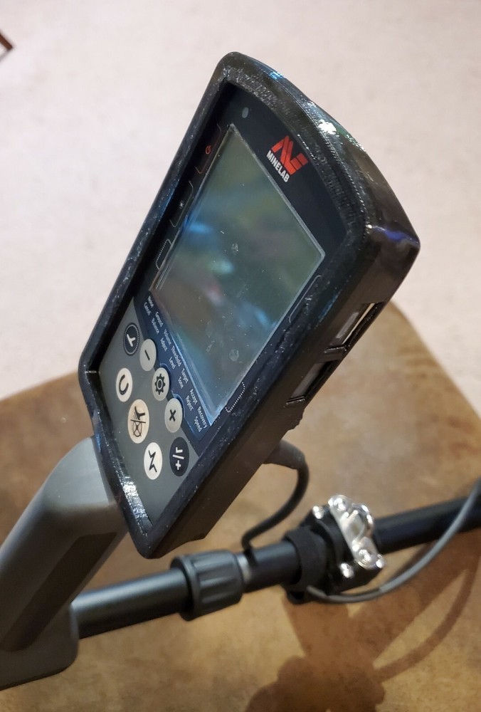 BLACK Equinox 800/600 Control Box Protector (Rubber)